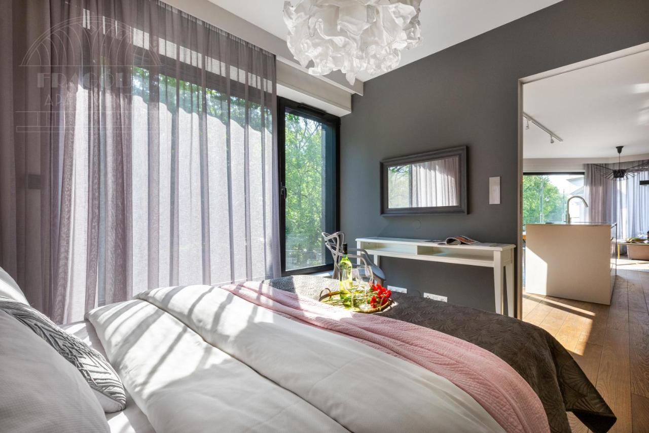 Modern View Of Planty Park Apartman Krakkó Kültér fotó